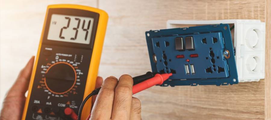 ELECTRICIAN