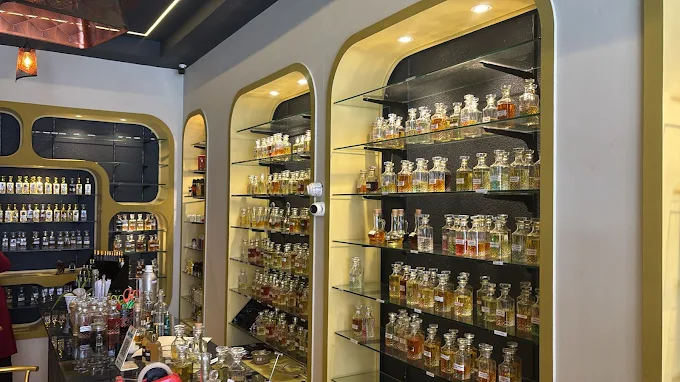 R7 Perfume Store