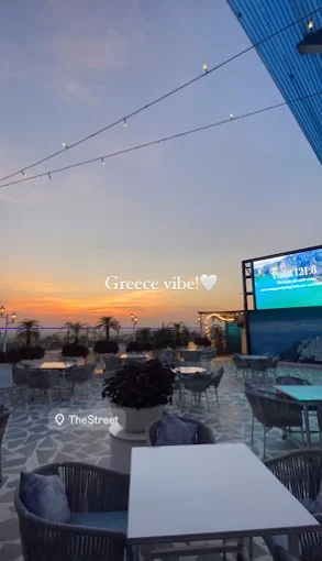 THE STREET RESTAURANT & CAFE