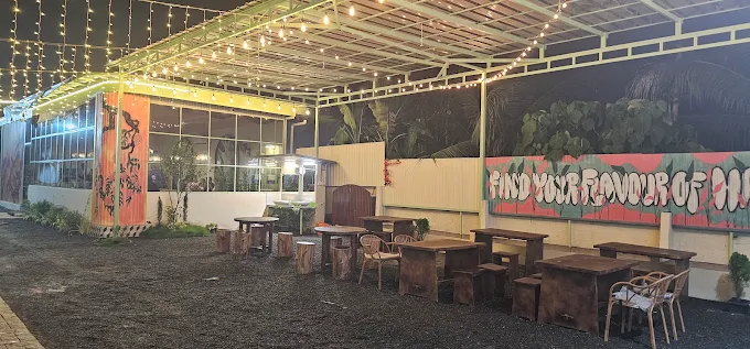 Funfee- Restaurant Cafe, Kids Park, Party Space