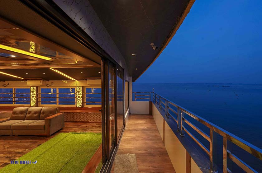 Pearlspot Tours House Boat